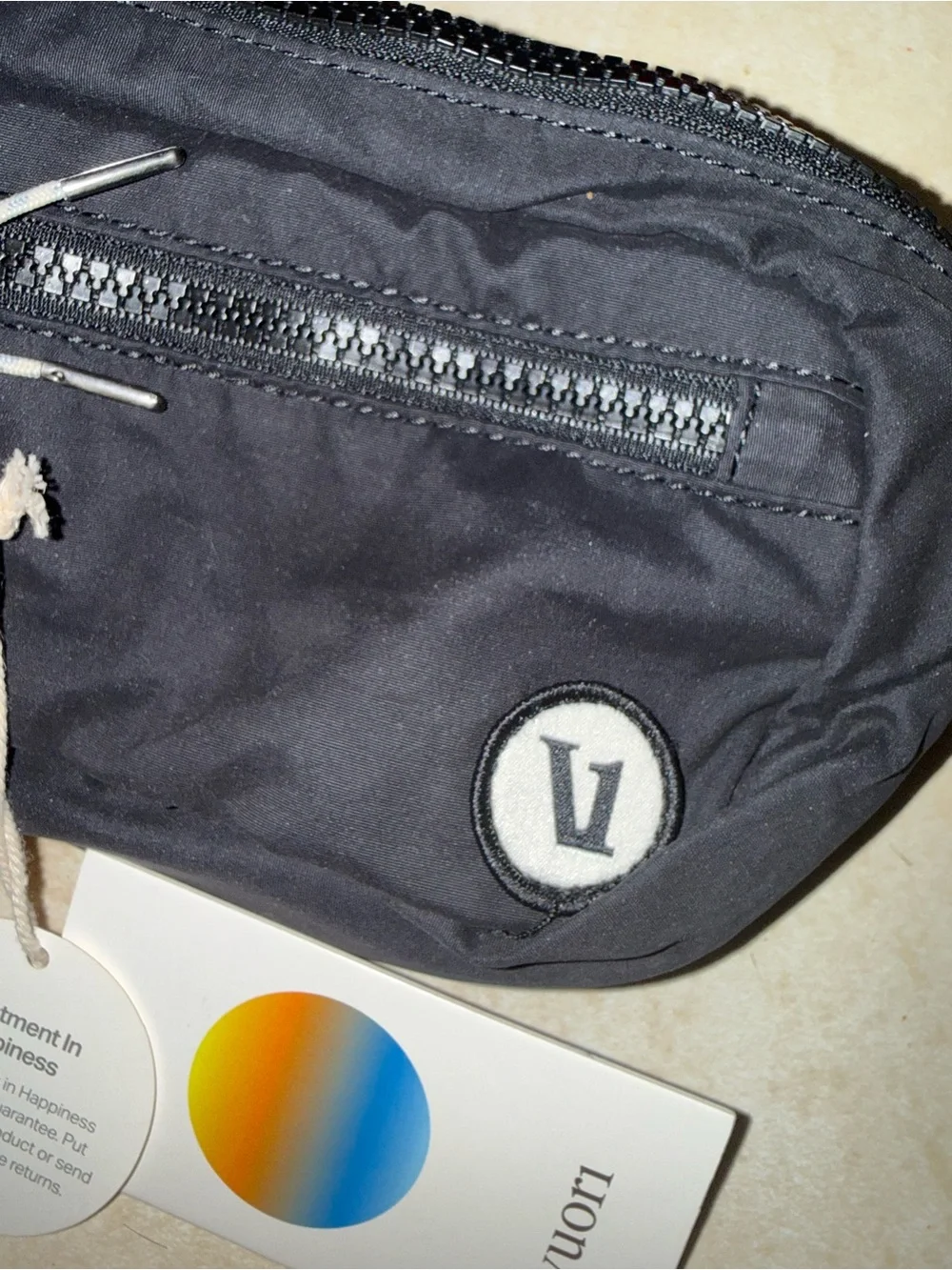 NWT Vuori Black Hip pack performance waist Fanny pack unisex - Picture 6 of 6